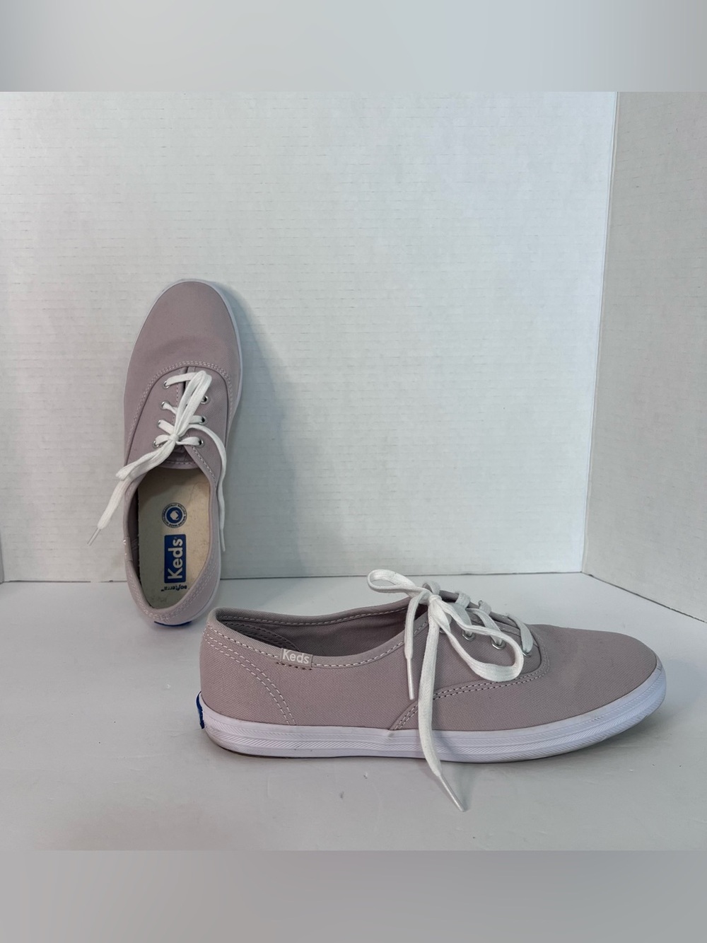 Keds Champion Solid Mauve Classic Shoe - Size 7.5 Women's WF64471 Tennis Shoe